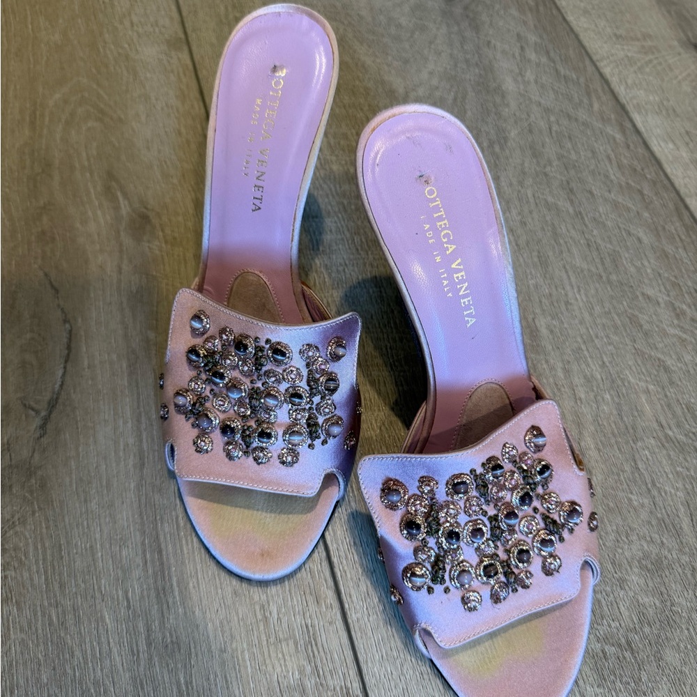 Bottega Veneta satin Lavender Embellished Mule heels